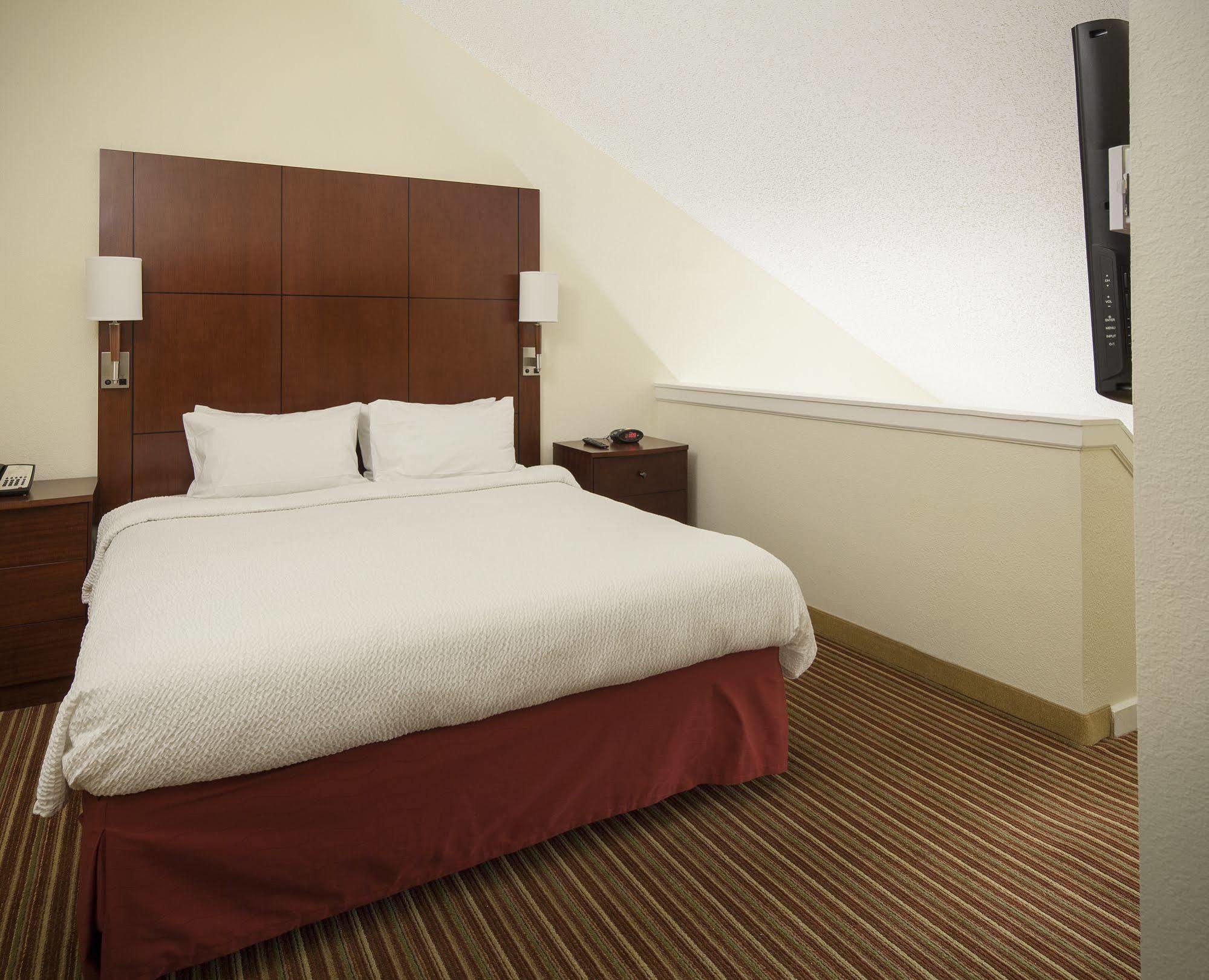 Sonesta Simply Suites Memphis East Poplar Pike Exteriör bild